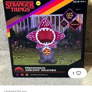 Stranger Things Demogorgon Airblown Inflatable - Red/Purple/Gray Age 13+